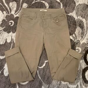 EUC 710 Levi's Super Skinny size 30